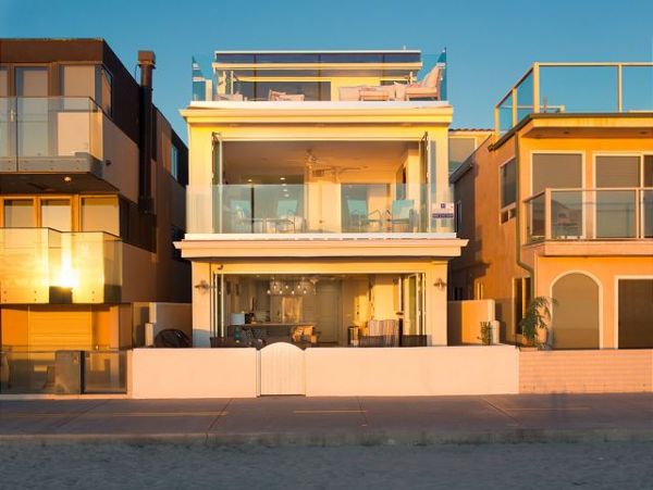 Newport Beach Home 991120