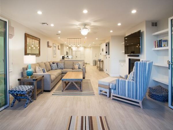 Newport Beach Home 991120