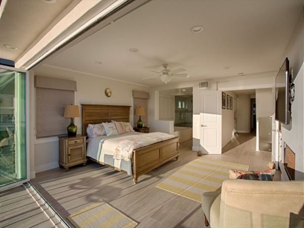 Newport Beach Home 991120
