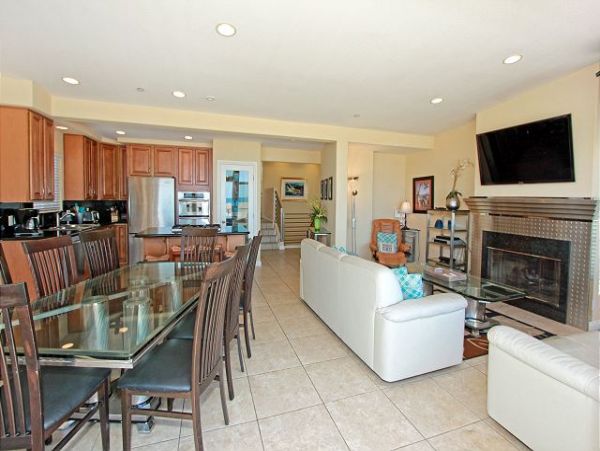 Newport Beach Home 991121