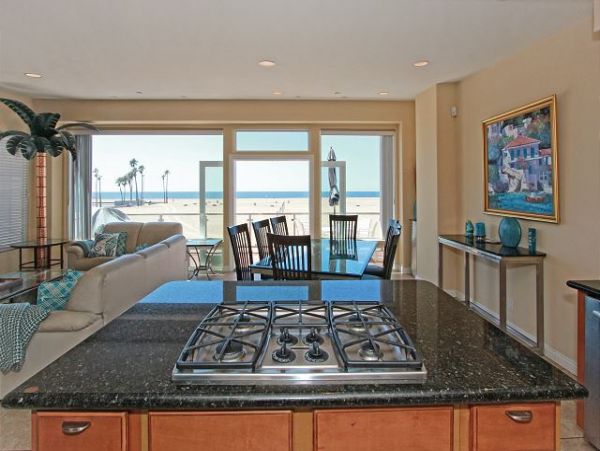 Newport Beach Home 991121