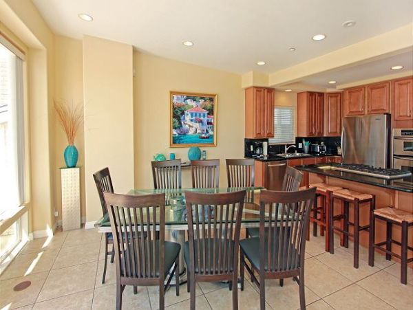 Newport Beach Home 991121