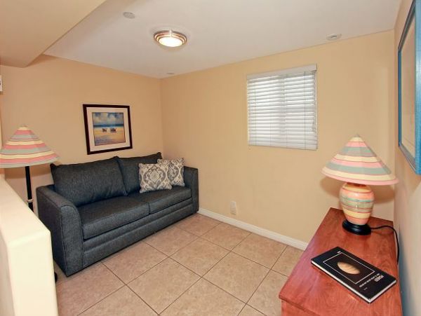 Newport Beach Home 991121