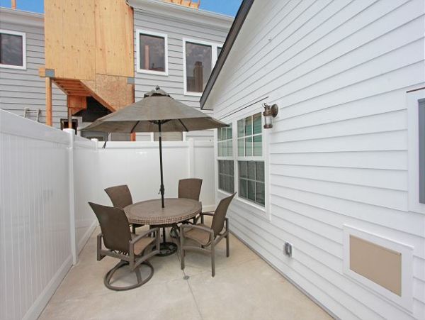 Newport Beach Home 991124