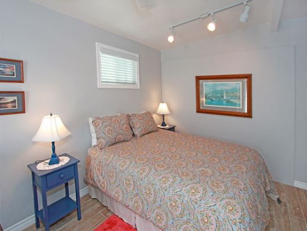 Newport Beach Home 991124