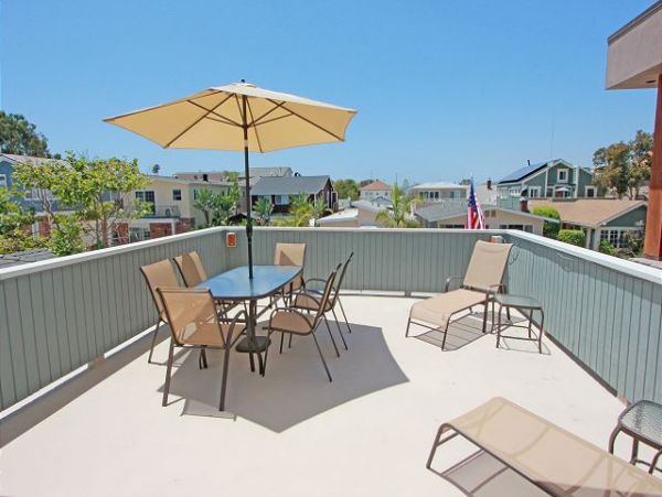 Newport Beach Home 991125