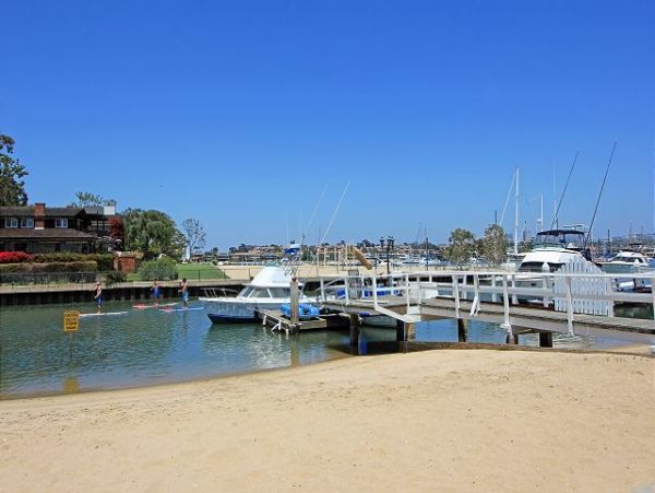 Newport Beach Home 991125