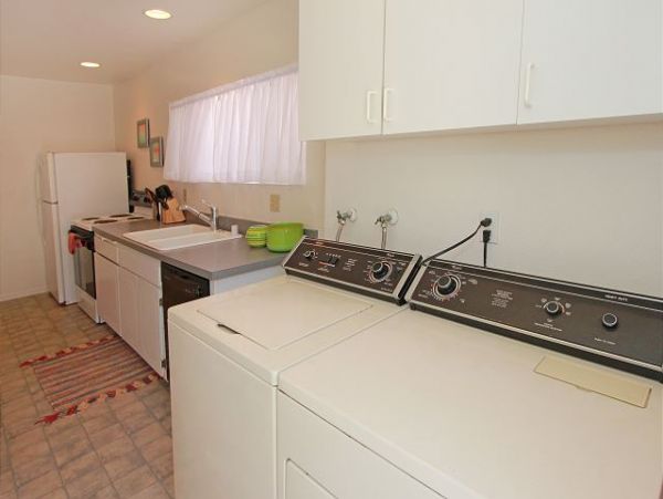 Newport Beach Home 991125