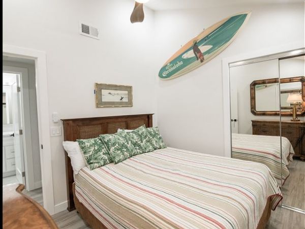 Newport Beach Home 991127