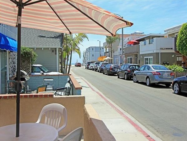 Newport Beach Home 991128