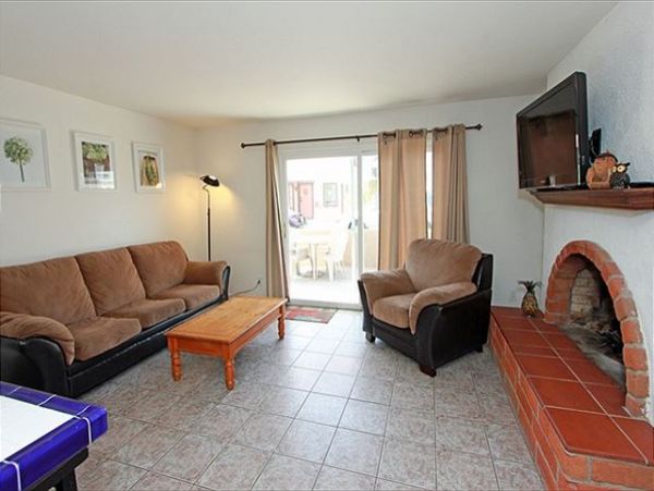 Newport Beach Home 991128