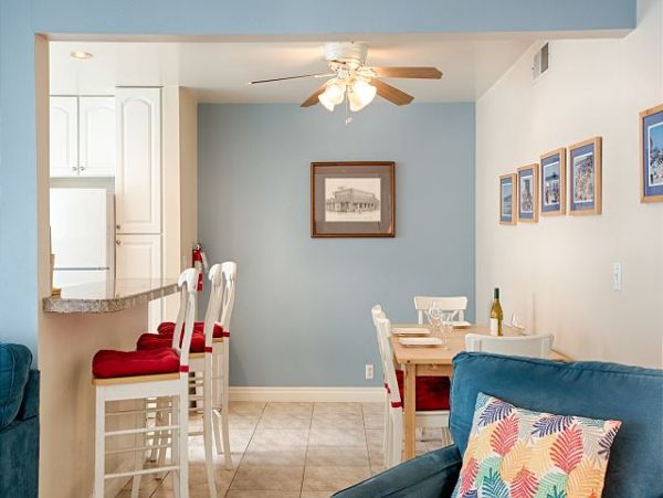 Newport Beach Home 991129
