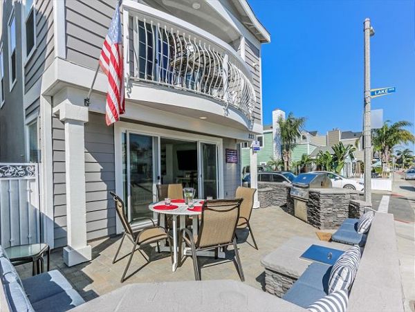 Newport Beach Home 991130