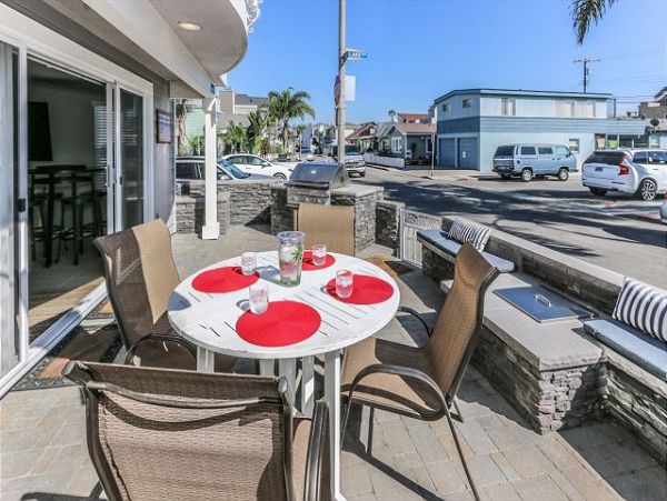 Newport Beach Home 991130