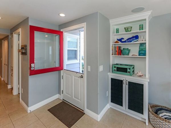 Newport Beach Home 991130