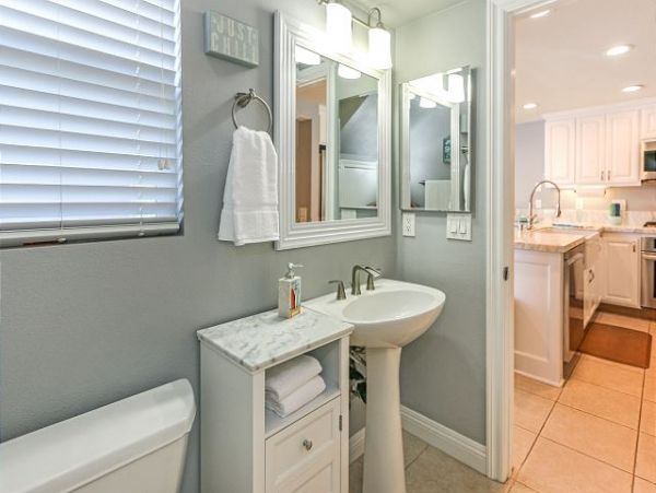 Newport Beach Home 991130