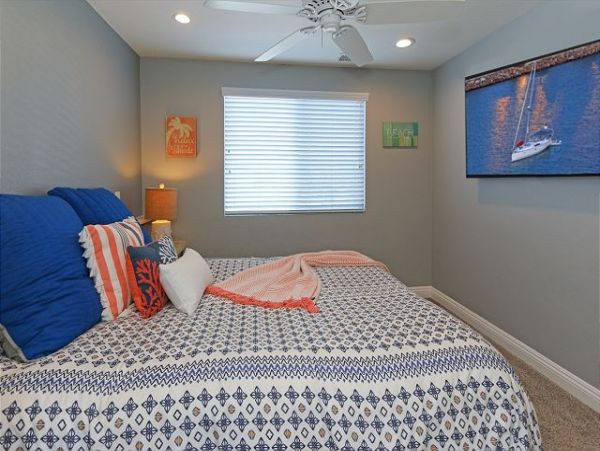 Newport Beach Home 991130