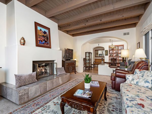 Santa Barbara County Home 991134