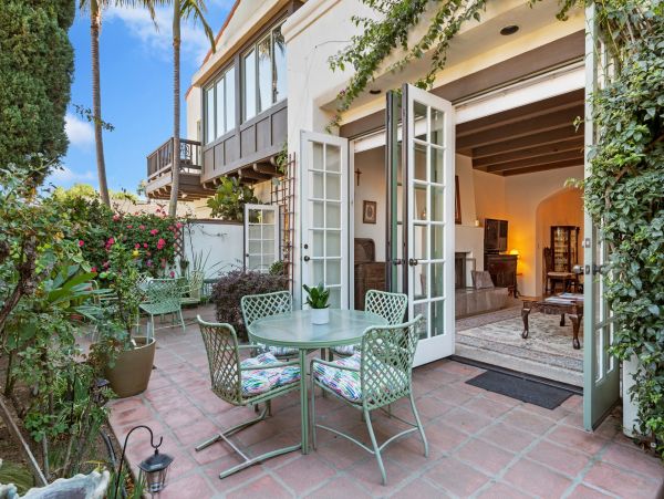 Santa Barbara County Home 991134