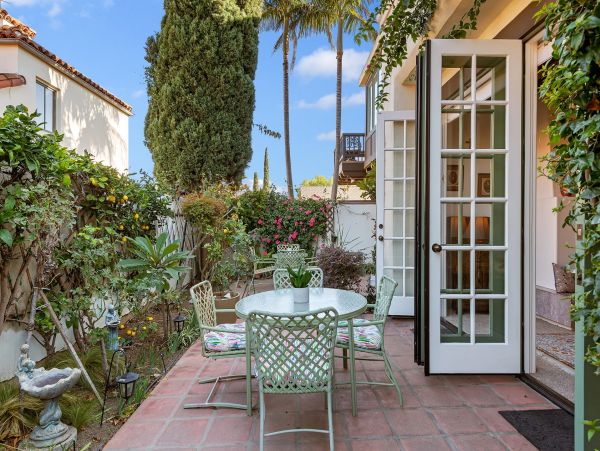 Santa Barbara County Home 991134