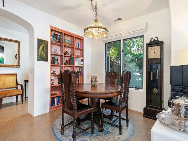 Santa Barbara County Home 991134