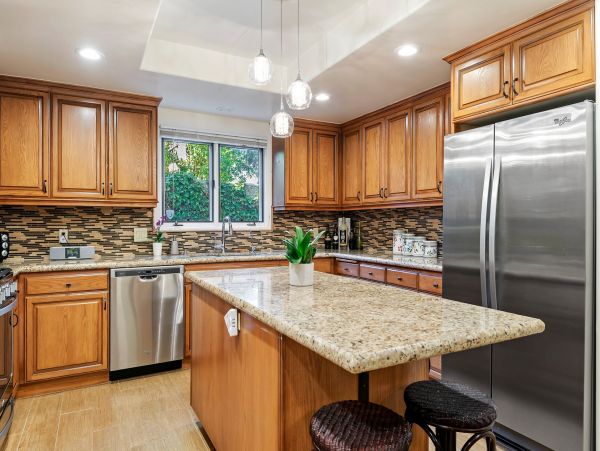 Santa Barbara County Home 991134