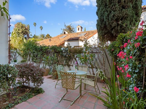 Santa Barbara County Home 991134