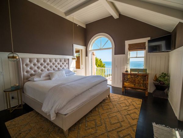 Santa Barbara Luxury Vacation Home Five Bedrooms Sleeps 16