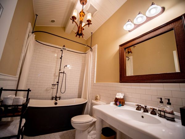 Santa Barbara Luxury Vacation Home Five Bedrooms Sleeps 16