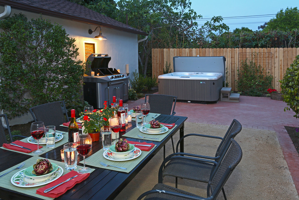 Beautiful 3 Bedroom Cottage in Montecito Sleeps 6