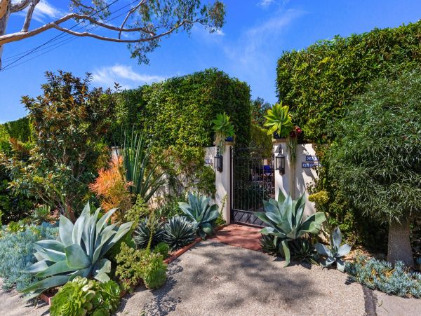 Santa Barbara County Home 991140