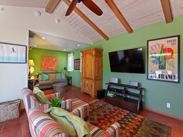 Santa Barbara County Home 991140