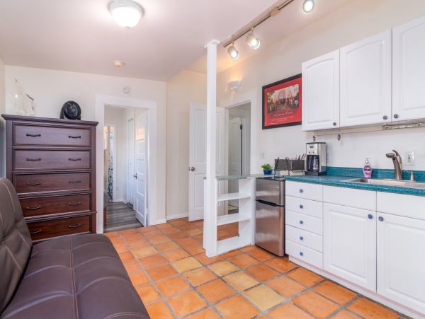 Santa Barbara County Home 991145