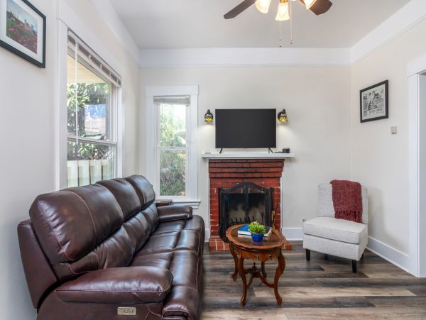 Santa Barbara County Home 991145