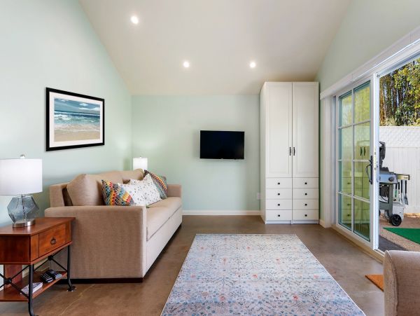 Santa Barbara County Home 991147