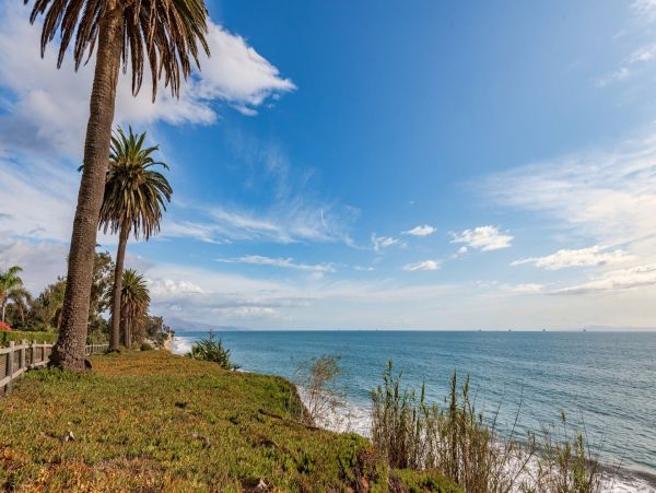 Santa Barbara County Home 991147