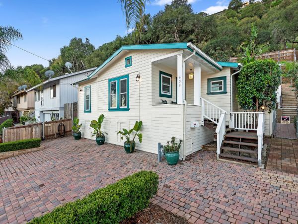 Santa Barbara County Home 991149