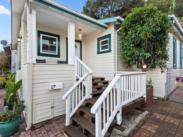 Santa Barbara County Home 991149