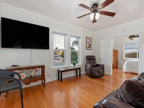 Santa Barbara County Home 991149