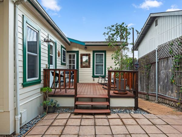 Santa Barbara County Home 991149