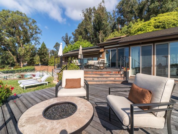 Santa Barbara County Home 991150