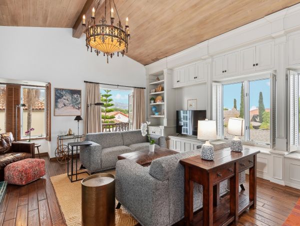 Charming 2 Bedroom Condo in Santa Barbara Sleeps 4