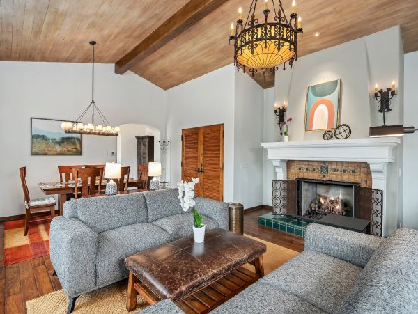 Charming 2 Bedroom Condo in Santa Barbara Sleeps 4