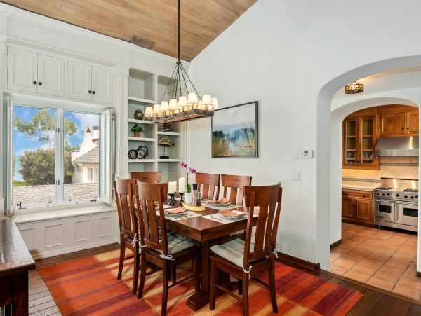 Charming 2 Bedroom Condo in Santa Barbara Sleeps 4