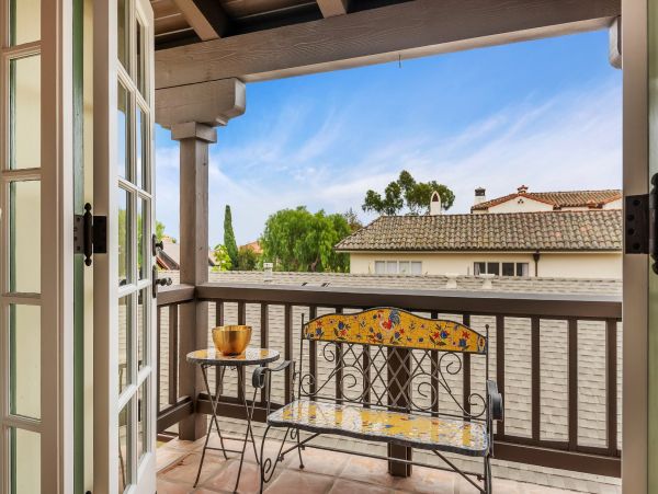 Charming 2 Bedroom Condo in Santa Barbara Sleeps 4