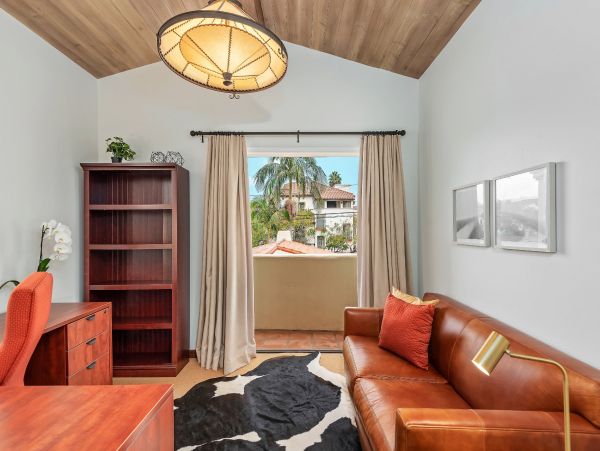 Charming 2 Bedroom Condo in Santa Barbara Sleeps 4