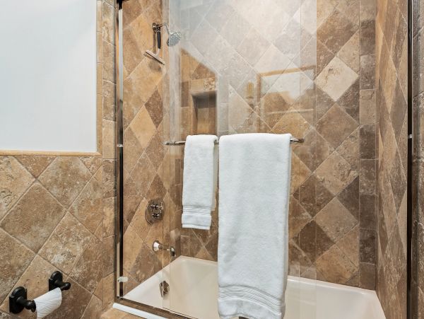 Charming 2 Bedroom Condo in Santa Barbara Sleeps 4