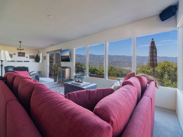 Santa Barbara County Home 991152