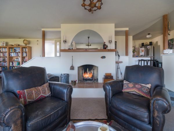 Santa Barbara County Home 991152