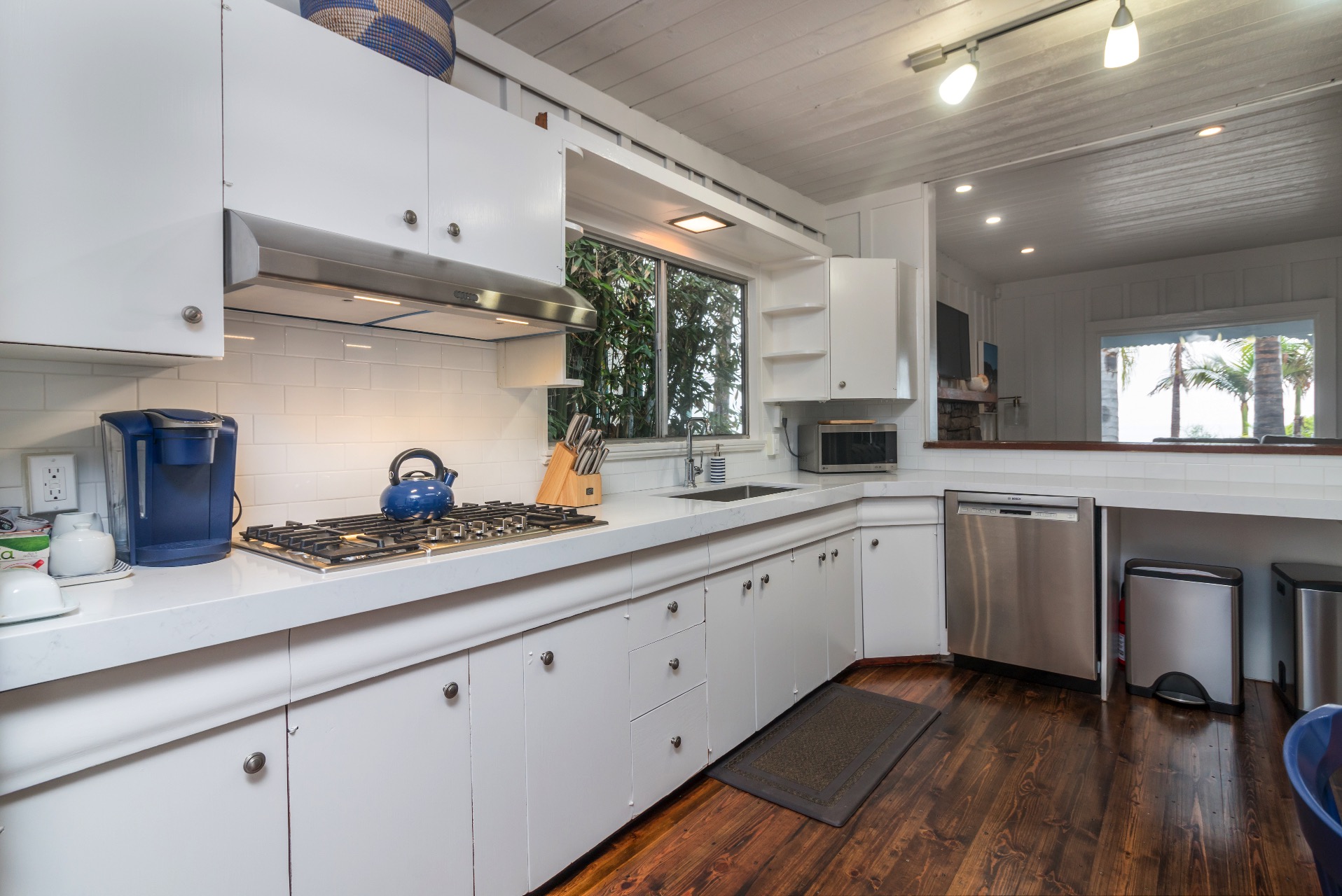 Understated Elegance and a Great Location Ocean Views